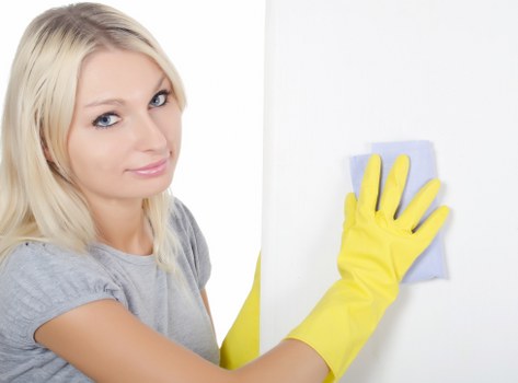 Supplier risk assessment and anti-slavery compliance checks